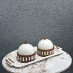 صينية مع مضيفتين هندي